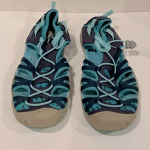 Keen Aqua Sandals. Gently used. Size 6.